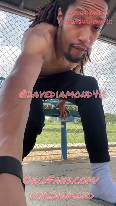 Hey YOU👋🏾👋🏾👋🏾 Did u see me there??👀👀🔥😈 in my clubhouse👈🏽👈🏽 https://t.co/xhTTD2flrs https://t.co/85Cl