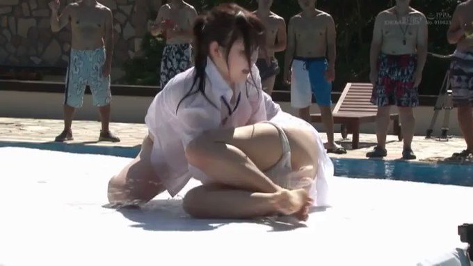 社内の人気投票で選ばれた、SOD社のおっぱいが大きくて可愛い女子社員たちのえっちな水泳大会です

続きはコメント欄から🦜
https://t.co/7QRm2KnDEE