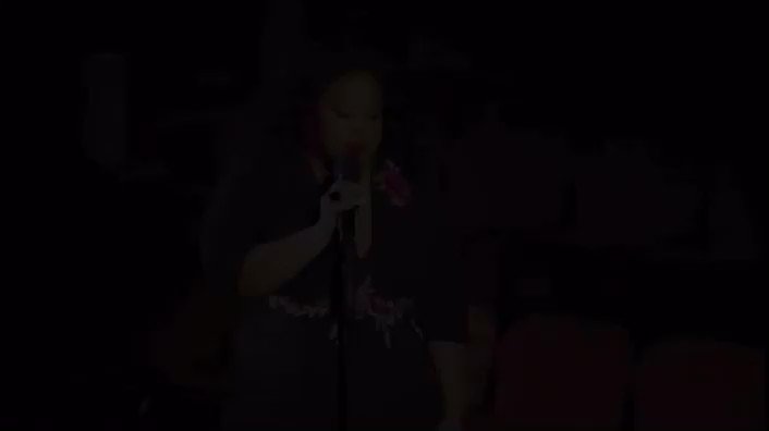 Happy birthday to THEE amber riley. enjoy this video of her singing defying gravity :) 