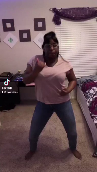 Too much booty in the pants 😂🍑#TikTok #tiktokdance #2livecrew #dancechallenge #fun #viral #FYP #foryoupage