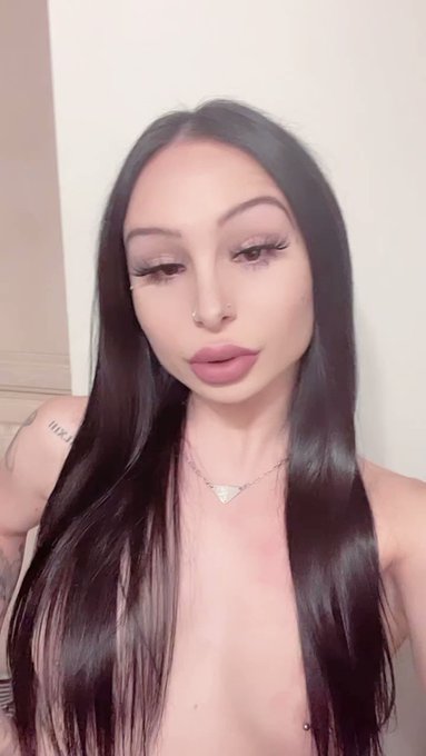 Come here n suck on emmm 😉 https://t.co/WWZwpNOIYf<a href="/tag/evaalvarez"class="tags"><span>#evaalvarez</span></a>