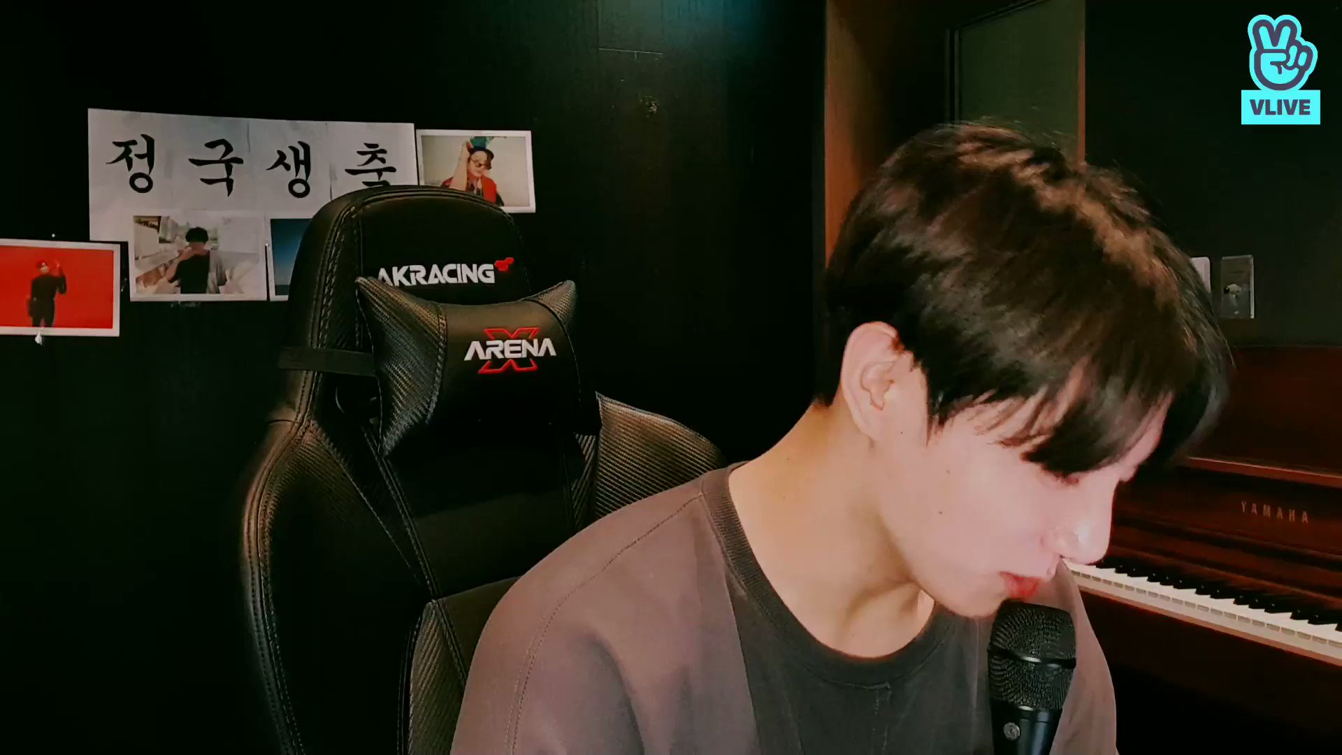 wisha (backup acc) on Twitter "🎵 For every day, I miss you For every hour, I need you For