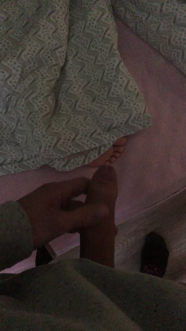 -Kdo m&aacute; r&aacute;d stř&iacute;kan&iacute; na nožky?  Kompletn&iacute; video na fansly!!!  -Who likes foot spray? Complete video on<a href="/tag/sex"class="tags"><span>#sex</span></a><a href="/tag/czechporn"class="tags"><span>#czechporn</span></a><a href="/tag/handjob"class="tags"><span>#handjob</span></a><a href="/tag/mydick"class="tags"><span>#mydick</span></a><a href="/tag/tiiv_ph"class="tags"><span>#tiiv_ph</span></a>