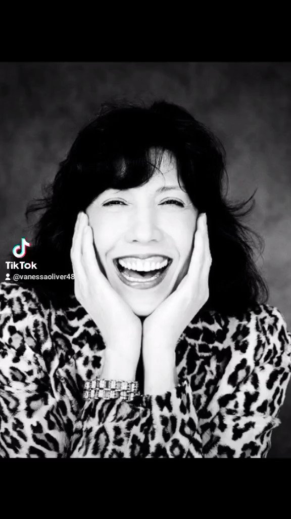 Happy birthday para a lenda, lily Tomlin ! 