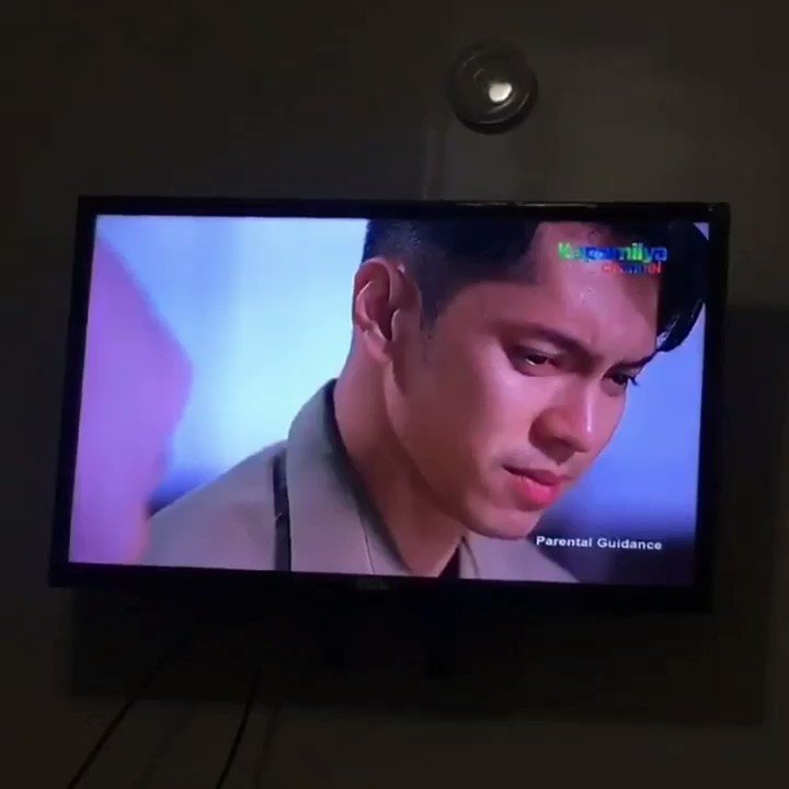Happy birthday to one of my most favorite actors Carlo Aquino.
We love you.
Credit to the owner. 