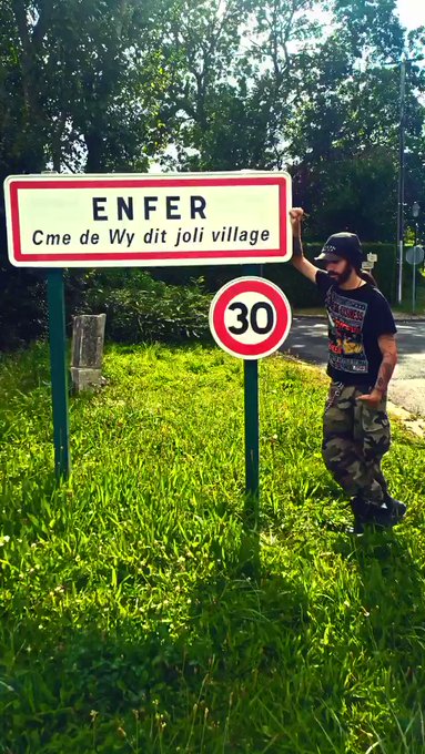 Skyërn Aklea’s pics and videos