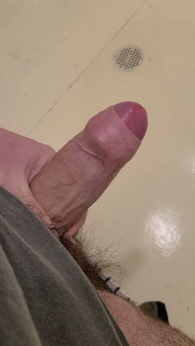 Horny at work again https://t.co/jJd8pT1UAC