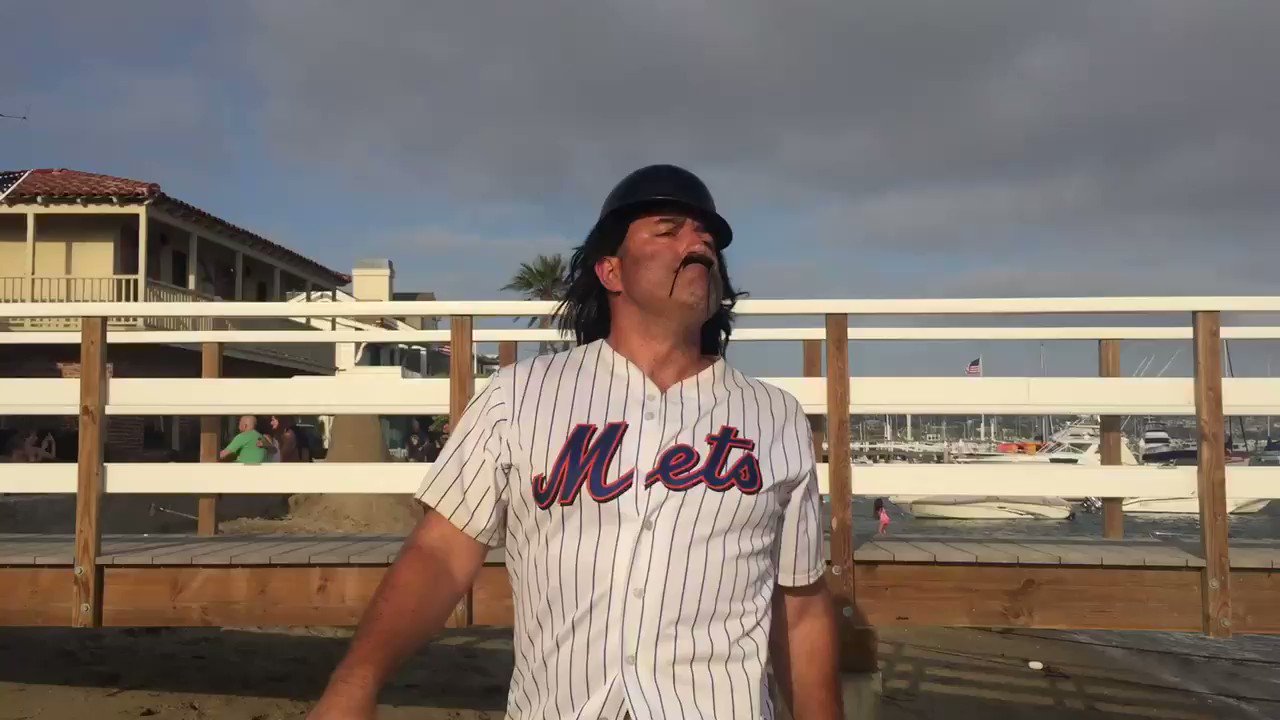 Happy 53rd birthday Hall of Famer Mike Piazza.    