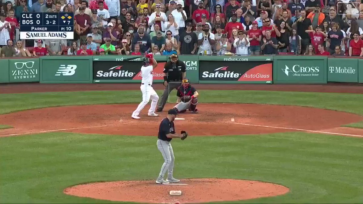 @LasMayores's photo on Devers