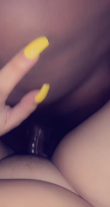 Who doesn&rsquo;t love a close up 🤷🏼&zwj;♀️🤪 https://t.co/WrfphGpmKK<a href="/tag/tittytuesday"class="tags"><span>#tittytuesday</span></a>