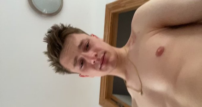 POV you’re on your knees about to suck my cock 

My dicks more awake than me in the mornings 

♻️retweet