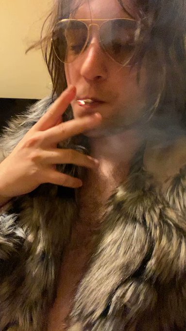 Sup Twitter. 🔥 https://t.co/CsbaHUcqIR https://t.co/B4UO79Hkie<a href="/tag/apple"class="tags"><span>#apple</span></a><a href="/tag/appleevent"class="tags"><span>#appleevent</span></a>