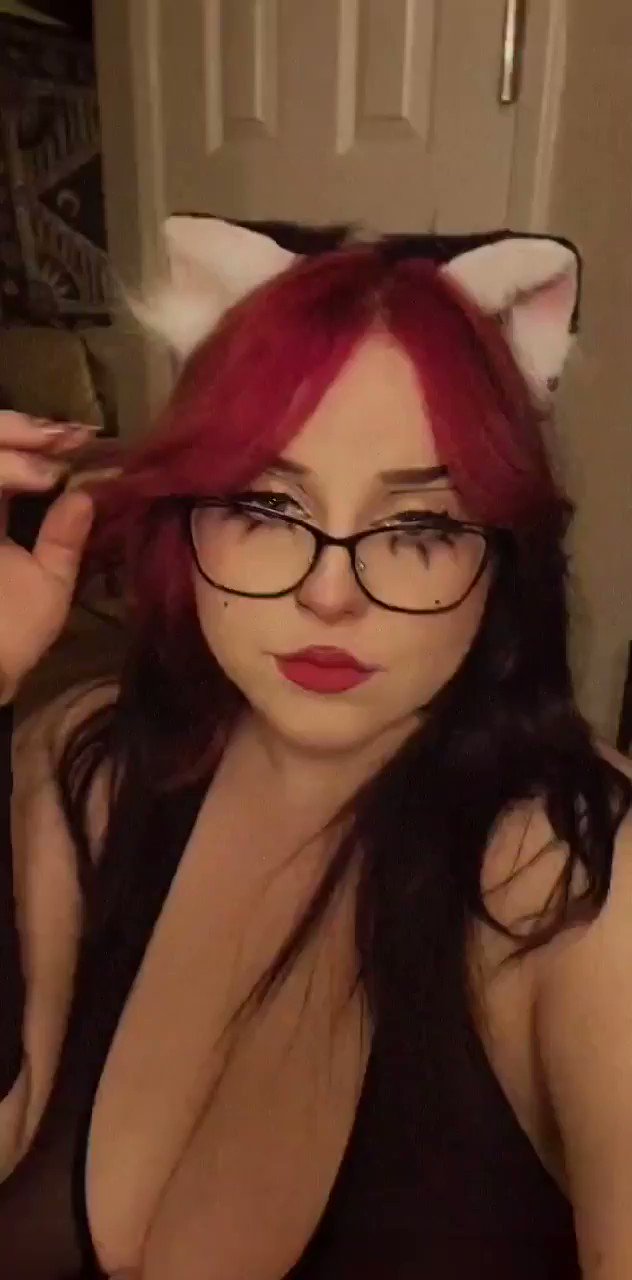 misscxxt 🍓TOP 0.6 on Twitter "Meow 👉👈 I'm ur kitty gf today https//t.co/qhqrsPUMN2" / Twitter