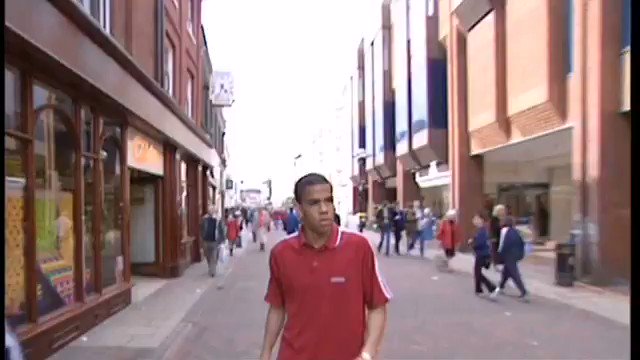 Happy Birthday Kieron Dyer

Who remembers this awkward interview?

