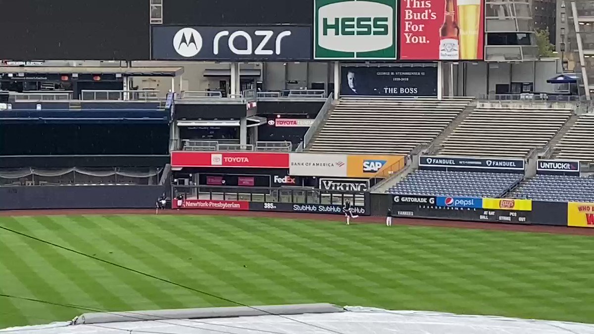 RT @eboland11: Difficult to make out but that’s Gerrit Cole (hamstring) playing catch in the outfield https://t.co/iRog0xeHQe