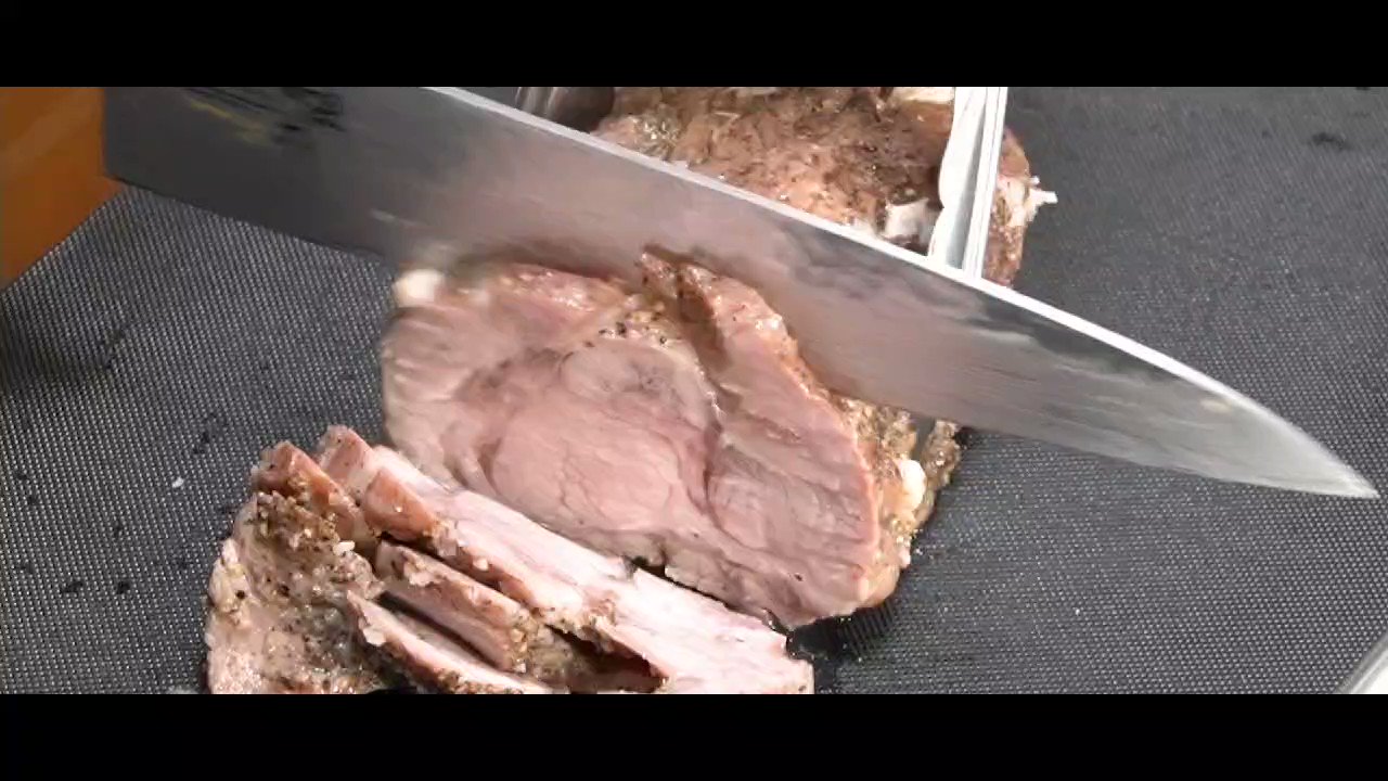 リュウジ 料理のおにいさんバズレシピ 難しいと思われがちな塩釜焼き 実はフライパン一つで出来るんです 至高の塩釜焼き お祝い事やお店でしか食べられないイメージの塩釜焼きがなんと自宅で簡単に出来ちゃいます マジでウマイのでこのやり方は絶対に