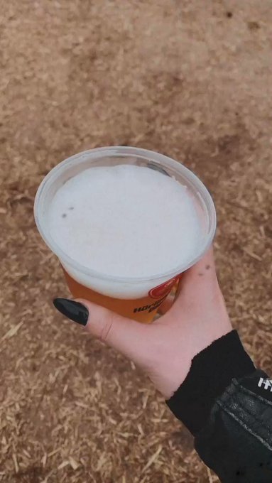 Having my Festival beer at Mehsuff ? https://t.co/BjTGpeaH7m