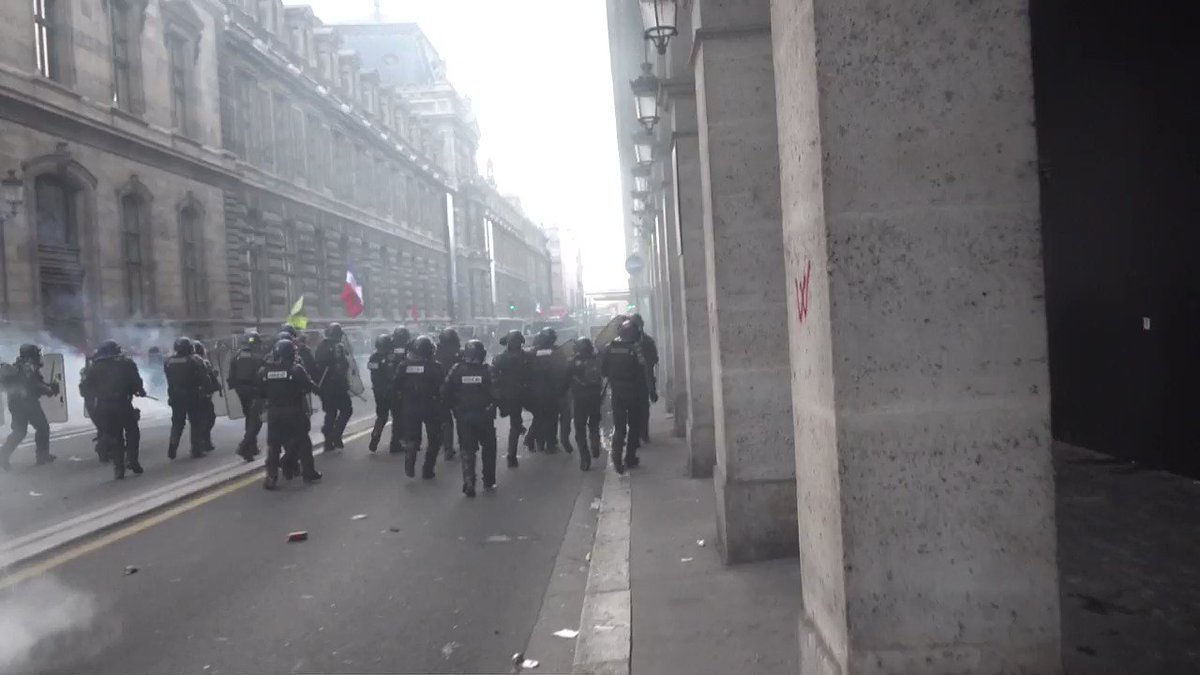 France: Tens Of Thousands Take To The Streets To Protest Against Macron’s Vaccine Passports BQr9yyqGgG-eU8l1