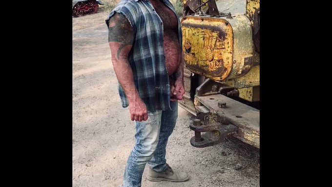 Any piss enthusiasts out there. Open wide Boy! More @ https://t.co/jV2bQ5Pxqb #goldenshower #piss #urine