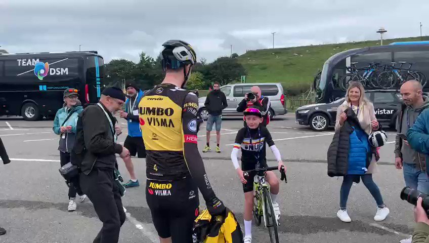 Hi game fans!🎮 Laurens and - Team Jumbo-Visma Cycling