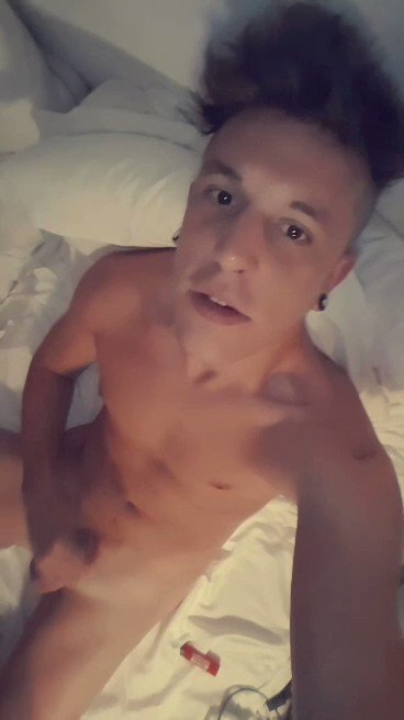 Never been so hard before ? @AlphaDicksUK @HotAmateurBoys @NFrenchgaymer @GayVideos123 @4_allboys @DailyGayGuys4U