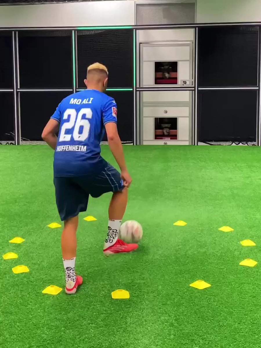 https://pbs.twimg.com/ext_tw_video_thumb/1438161314304696333/pu/img/-HflDhK98be7TWbY.jpg