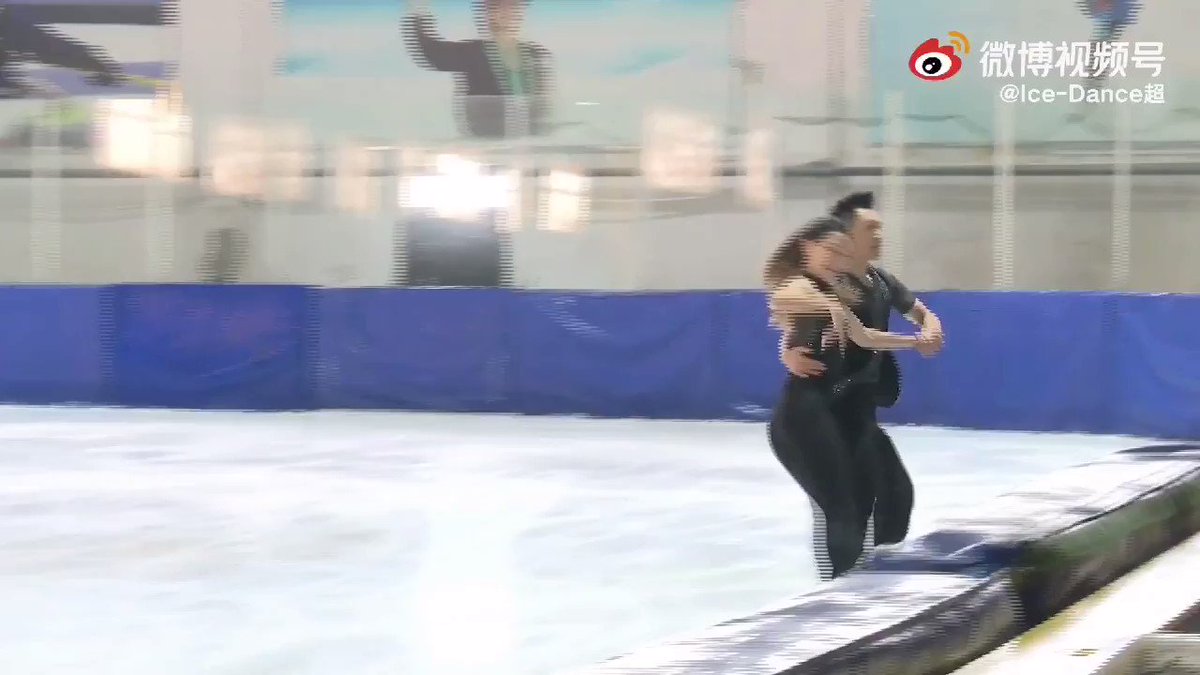 XingChannel张艺兴资讯台 (@XingChannel) on Twitter photo 2021-09-16 09:46:00 210916 Yixing related weibo (2/2)
Also the pair was ranked No.1 in the adult/ice dance/rhythm dance category! The rule this year is to go for street dance style. They really appreciate Yixing's dance and that's why they chose these songs.
@layzhang #张艺兴 #ZhangYixing 210916 Yixing related weibo (2/2)
Also the pair was ranked No.1 in the adult/ice dance/rhythm dance category! The rule this year is to go for street dance style. They really appreciate Yixing's dance and that's why they chose these songs.
@layzhang #张艺兴 #ZhangYixing