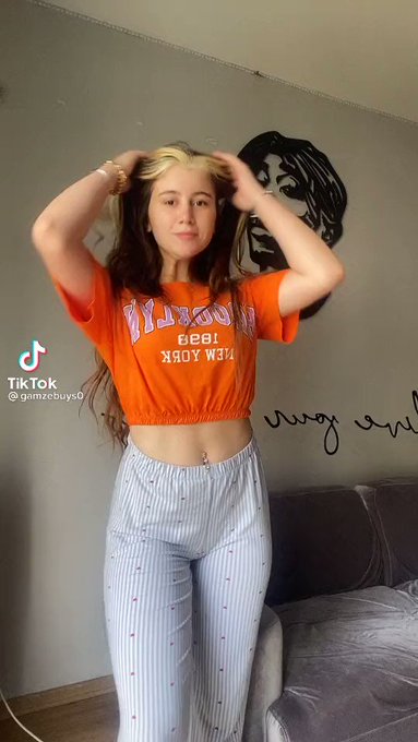 @Pornhub have an account @pooja18x follow me want to see full videos cam also https://t.co/8R5RiIcB7<a class="tags" href="/tag/pornhub">@pornhub</a><a class="tags" href="/tag/pooja18x">@pooja18x</a>