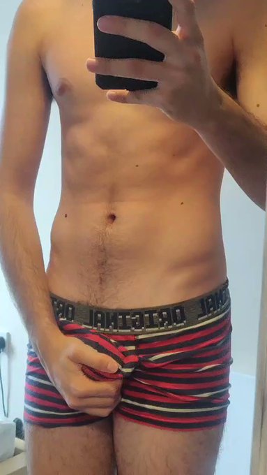 Anyone wanna help me take these off ?
#gay #bulge #gayunderwear #gaysex #cock https://t.co/1iq4FXwbJ