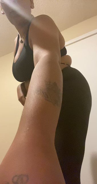 DaphnePTheGawd’s pics and videos