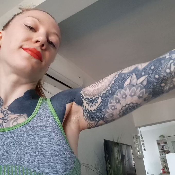 Come and burn your dick on my hot and very cruel content .  #findom #muaythai  #bodybuilding  #tattoo<a href="/tag/bodybuilding"class="tags"><span>#bodybuilding</span></a><a href="/tag/tattoo"class="tags"><span>#tattoo</span></a><a href="/tag/findom"class="tags"><span>#findom</span></a><a href="/tag/muaythai"class="tags"><span>#muaythai</span></a>