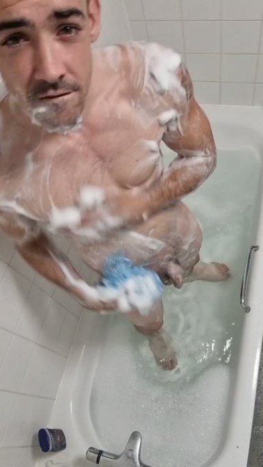 New video up, come join me in the bath and see how horny I get ???? may aswell while it's 50% off get