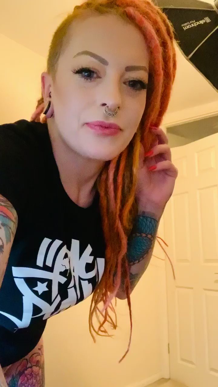 Fat Punk Studio on X: Behind the scenes #FatPunkStudio #photoshoot with  tattooed stunner #piggymouth and our official photographer @thomashuntpics  🐷 #thatpiggymouth 🐷 t.coffq6NtS0G0 t.coAfPuaIbSgW  X