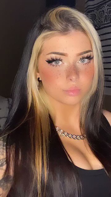 veronica !! on Twitter: “sometimez i feel cute https://t.co/VYlQfpaWXi