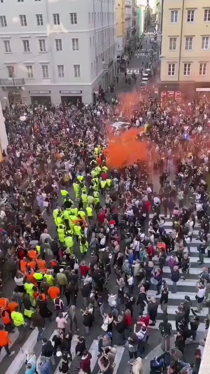 Italy: Large Protests Break Out Against Vaccine Passports TpbTvFjw2uzs8ruM