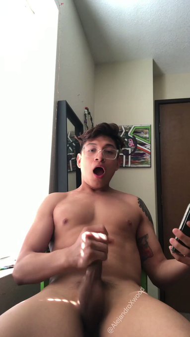 I made a big mess ??. Like and rt if you want my load in your ? // https://t.co/uWDh7G5IIm 

⁃10% off
