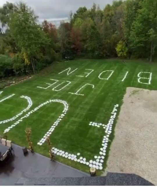 Enterprising Michigan Landowner Delivers a Warm Welcome to Joe Biden as He Flies Into Town  E4KGxxXP_qOVas4Y