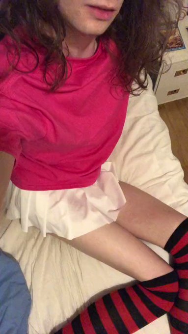 Want some of this?

#femboy #crossdresser #twink #NSFW https://t.co/R7U4V0WMen