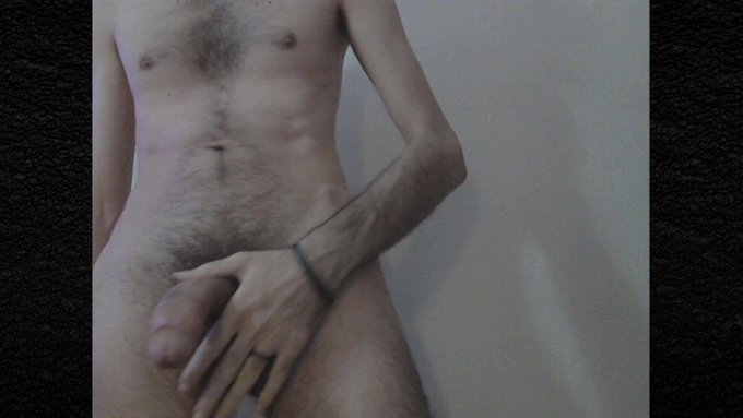 New five minutes of standing masturbation and dickcopter video is live on @Pornhub 
???
@phmodelsgay