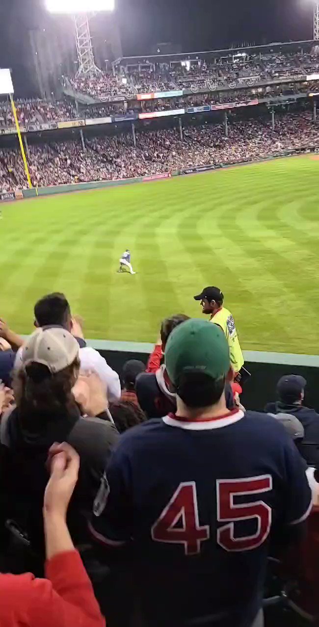 [分享] 外野襪迷今日對Kevin Kiermaier喊話