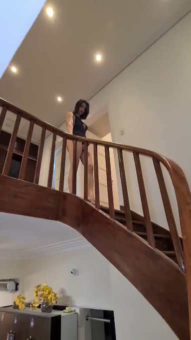 Down the stairs, again! A quick one this time. 

Sorry, I can't help it. I love making them clips. Lol

#shemale