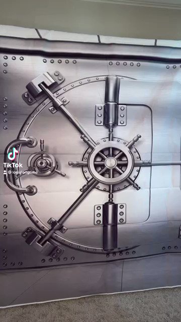 &ldquo;I&rsquo;ve always wanted a mahogany desk. But crime and office don&rsquo;t get along.&rdquo; https://t.co/aObKEF6EAj<a href="/tag/triller"class="tags"><span>#triller</span></a>