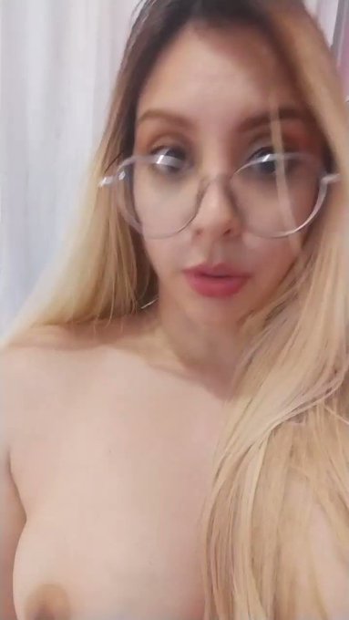 A mimir 🌟🌟🌟🌟🌟 exelente servicio #FelizViernesATodos https://t.co/6WCUUBFO90<a href="/tag/felizviernesatodos"class="tags">#FelizViernesATodos</a>