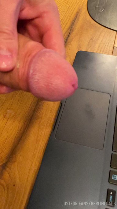 While watching my own videos ??...

See this and more at:
https://t.co/mNoj9Nw87H https://t.co/3dN9n