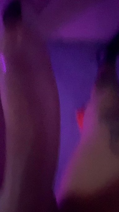 This dude is hot ? https://t.co/50U6oLw6IL
