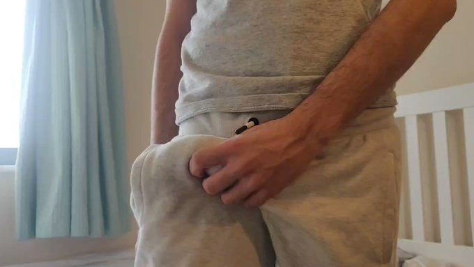 Who wants to help.
#gay #gaysex #bwc #bulge #bwc #cock #dick https://t.co/XBC21KNtUv