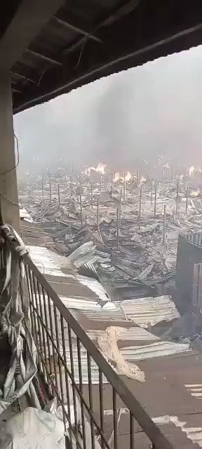 RT @KoikiMedia: VIDEO: Nkwo Ogbe Market in Ihiala LGA of Anambra State currently on fire. https://t.co/vudW670t4S