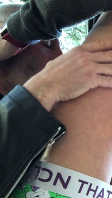 Y dicen que soy tragón ? Yo ?
????????
Celebrando 2,9k https://t.co/V3WGzLp7eh
