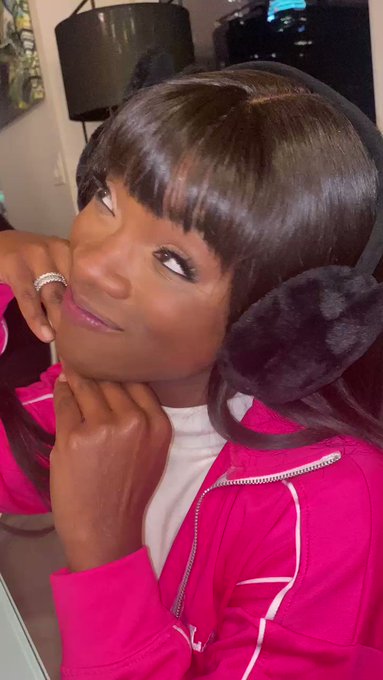 Good fucking morning ??. My birthday is October 29 bitches https://t.co/wKeA6Ske14