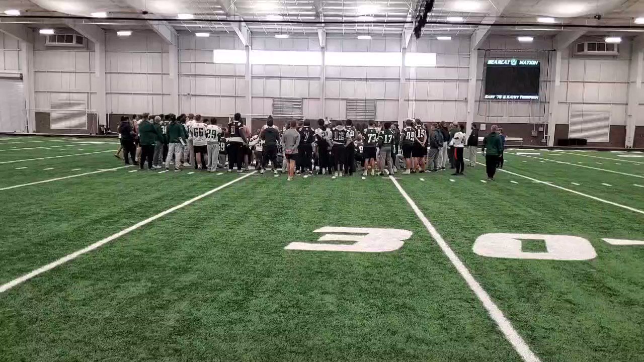 . sang Happy Birthday to trainer Liz Thieman to end today\s walk-through. 